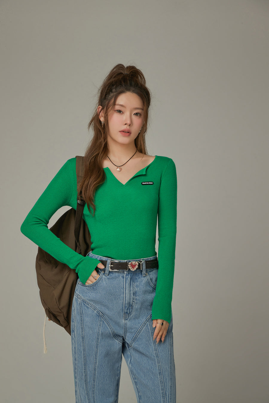 CHUU V- Neck Slit Basic Knit Top