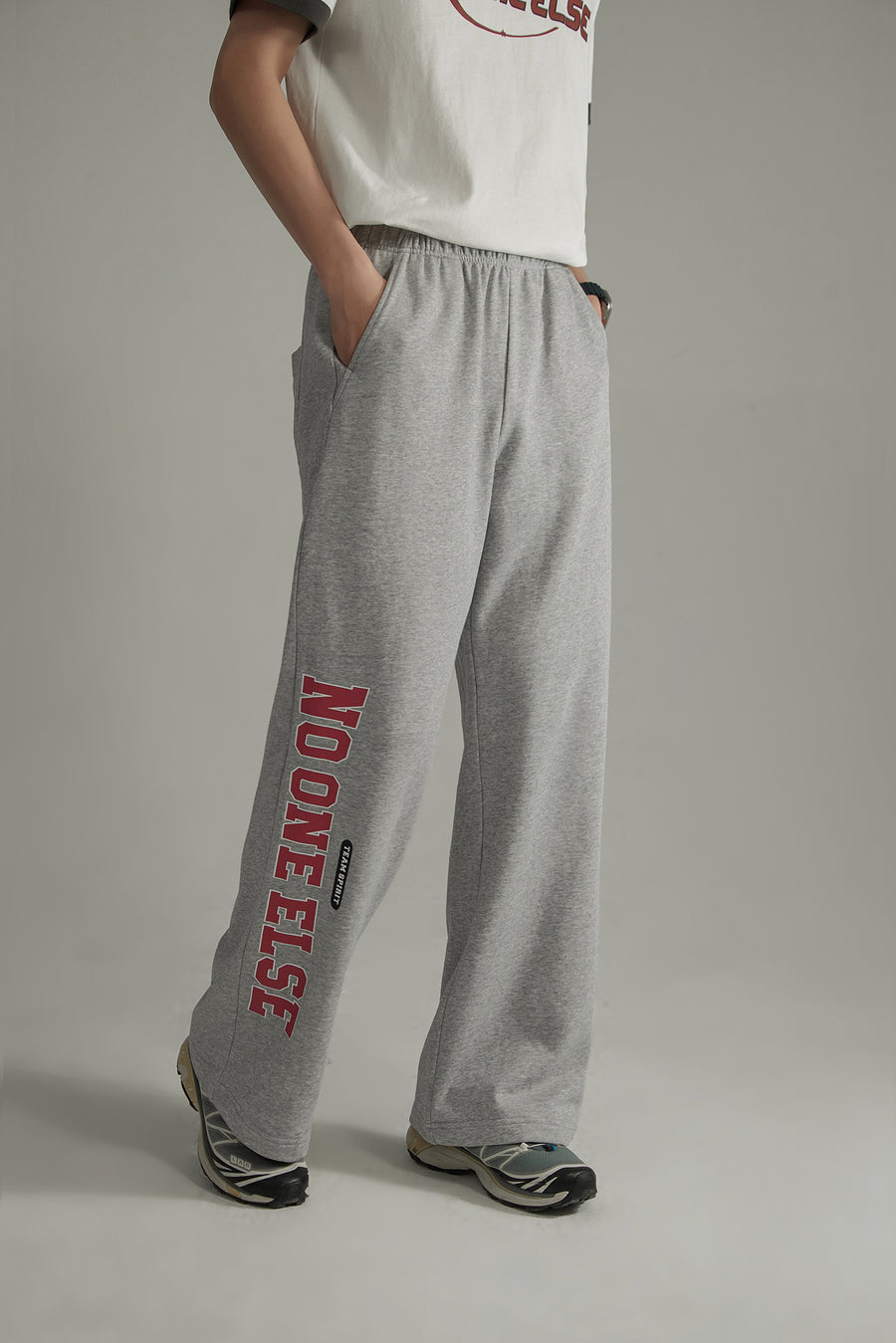 CHUU Side Leg Logo Jogger Pants