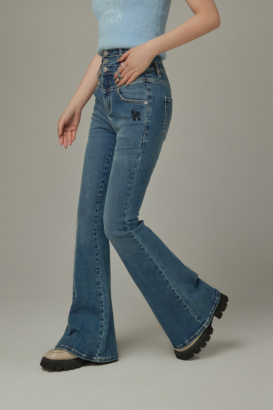 CHUU Heart Embroidered Bootcut Denim Jeans