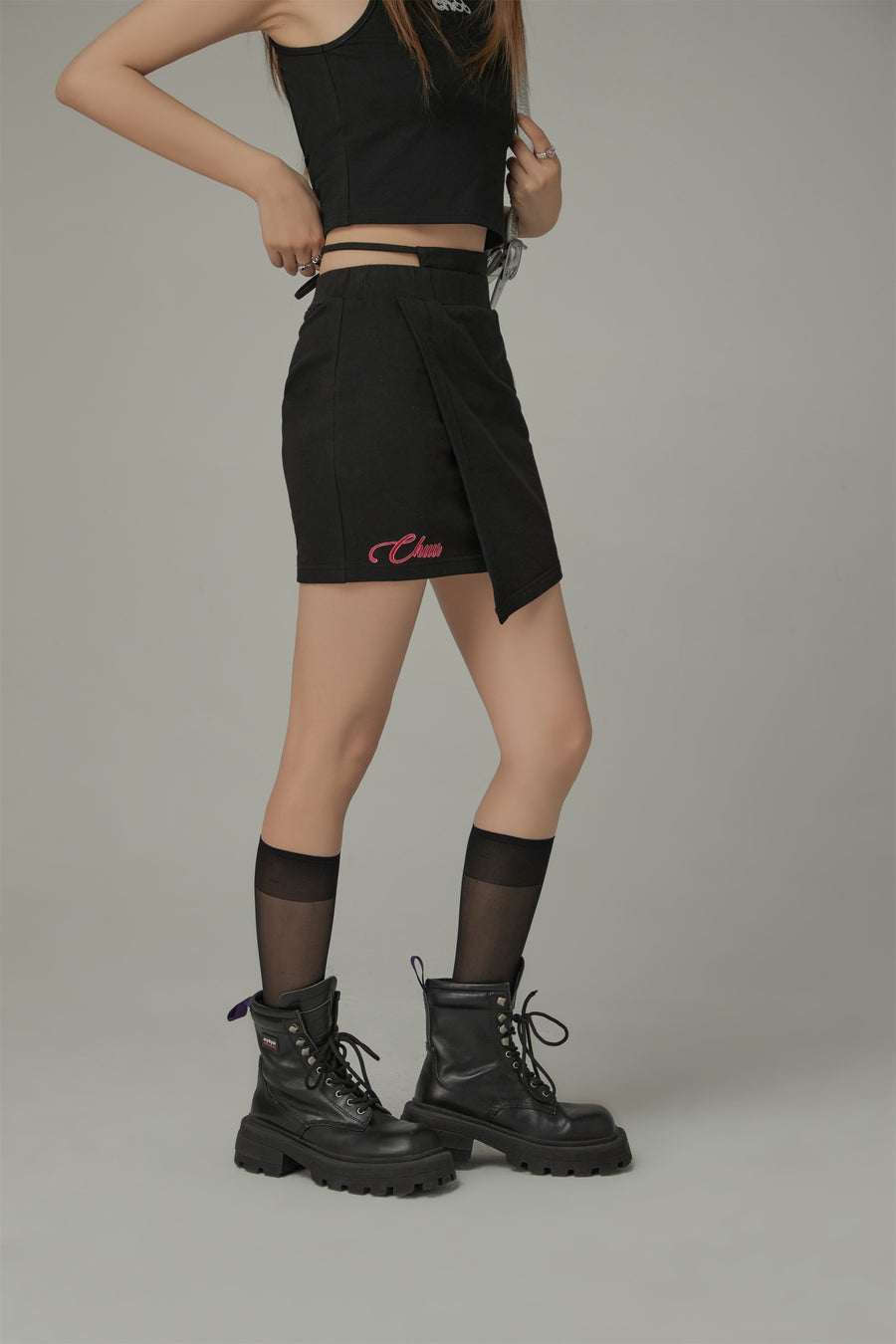 CHUU Waist String Slim Unbalanced Mini Skirt