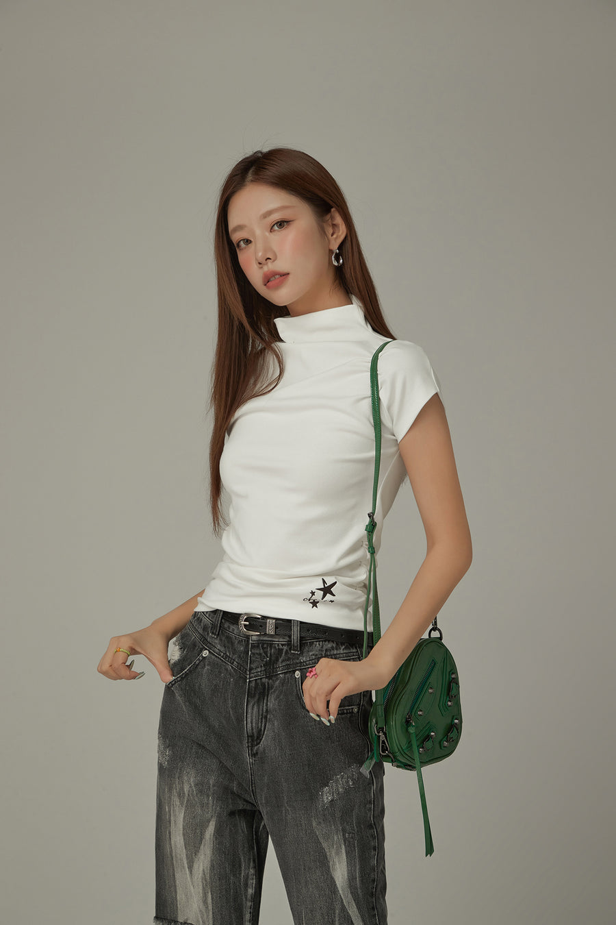 CHUU High Neck Shirring Sleeveless Top