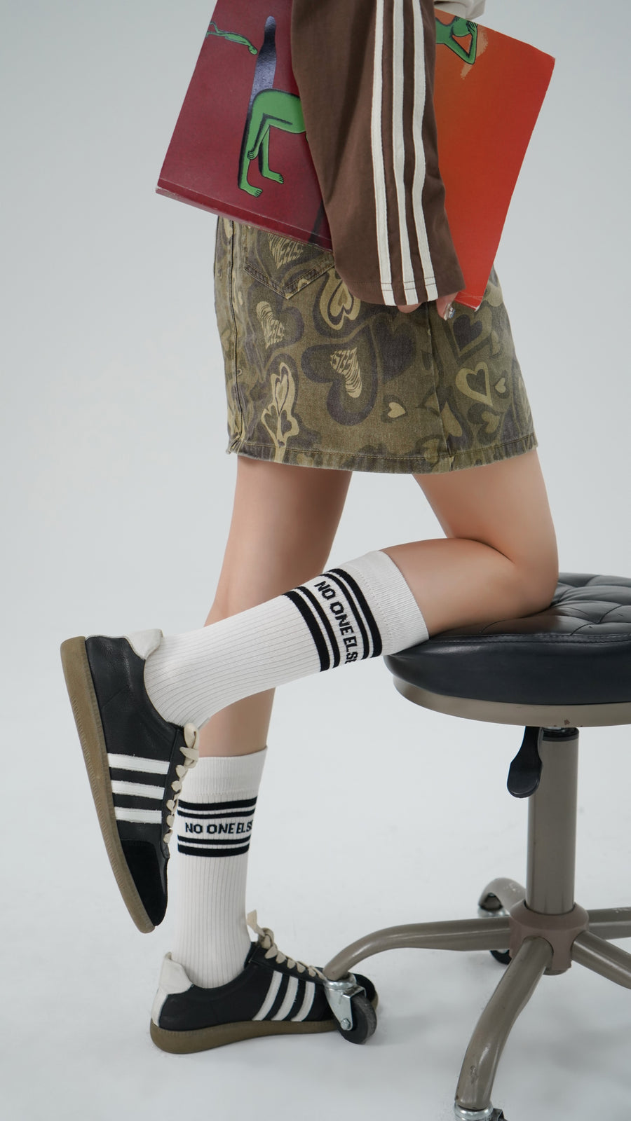 CHUU Color Lettering Basic High Socks