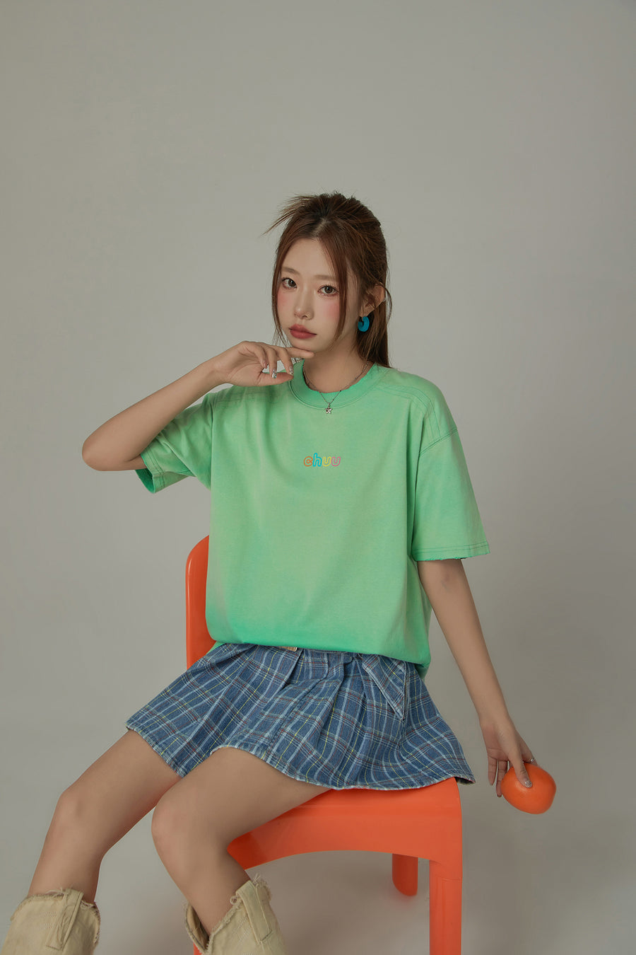 CHUU Rainbow Chuu Logo Gradient Raglan T-Shirt