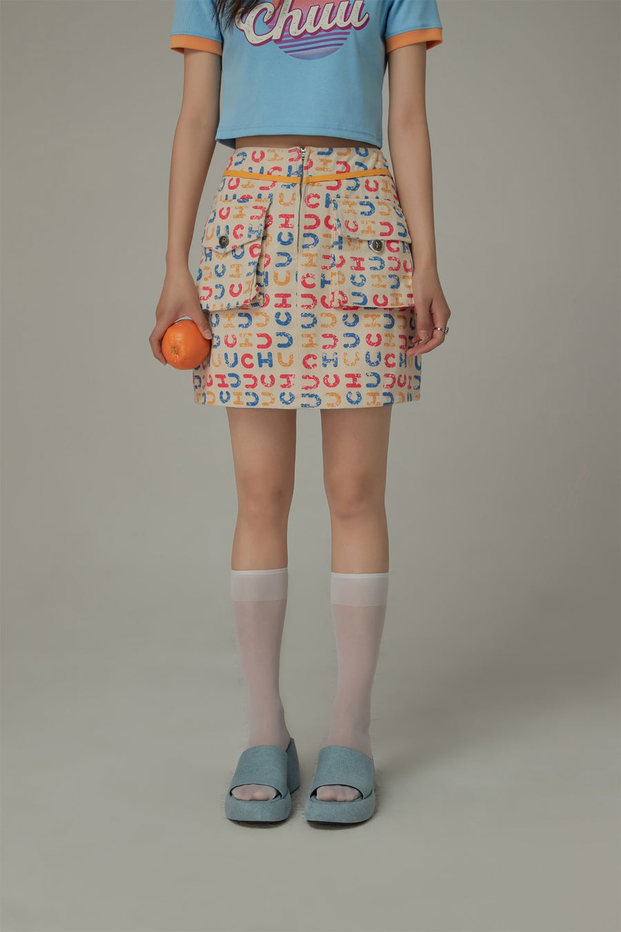 CHUU Chuu Logo Color Pattern Pocket Mini Skirt