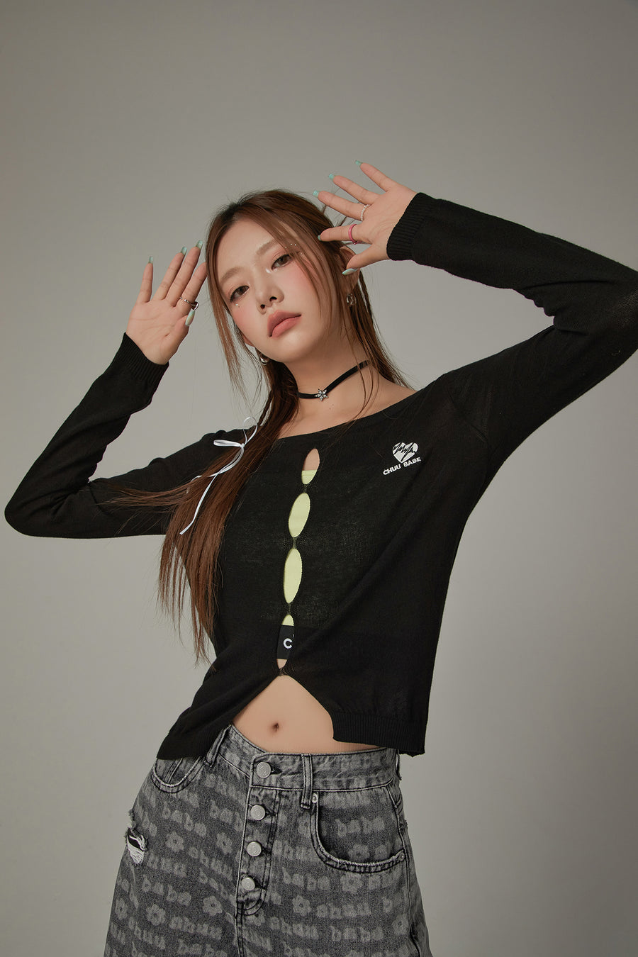 CHUU Embroidery Cutout Semi Crop Knit Top