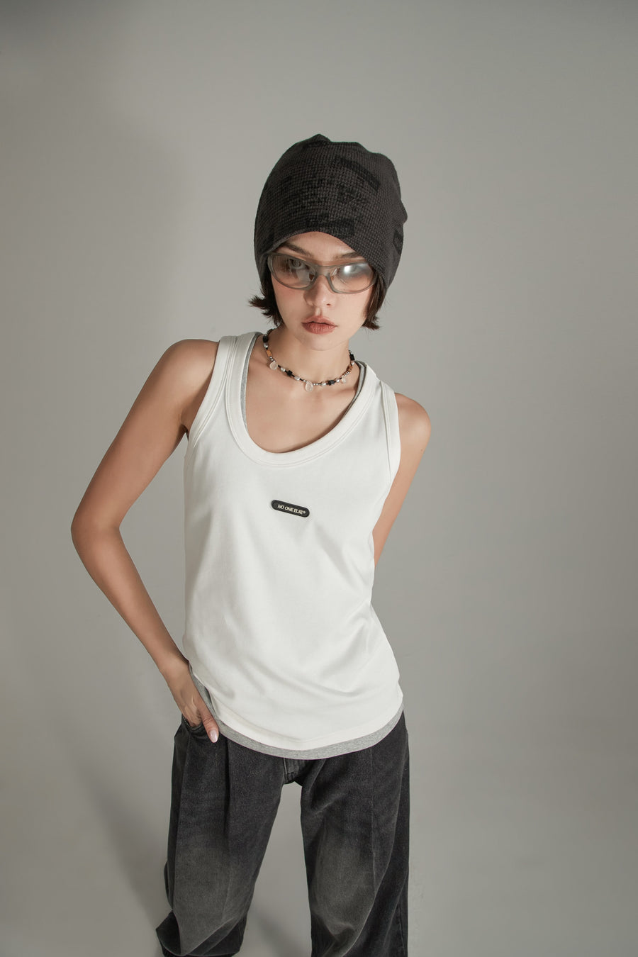 CHUU Basic Simple Sleeveless T-Shirt