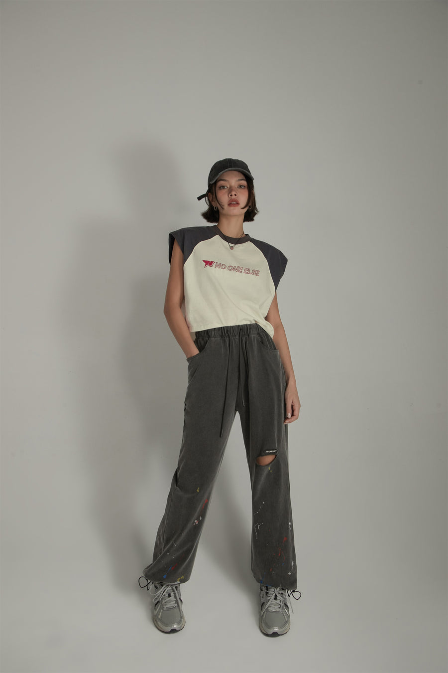 CHUU Street Style Paint Spots Slit String Pants