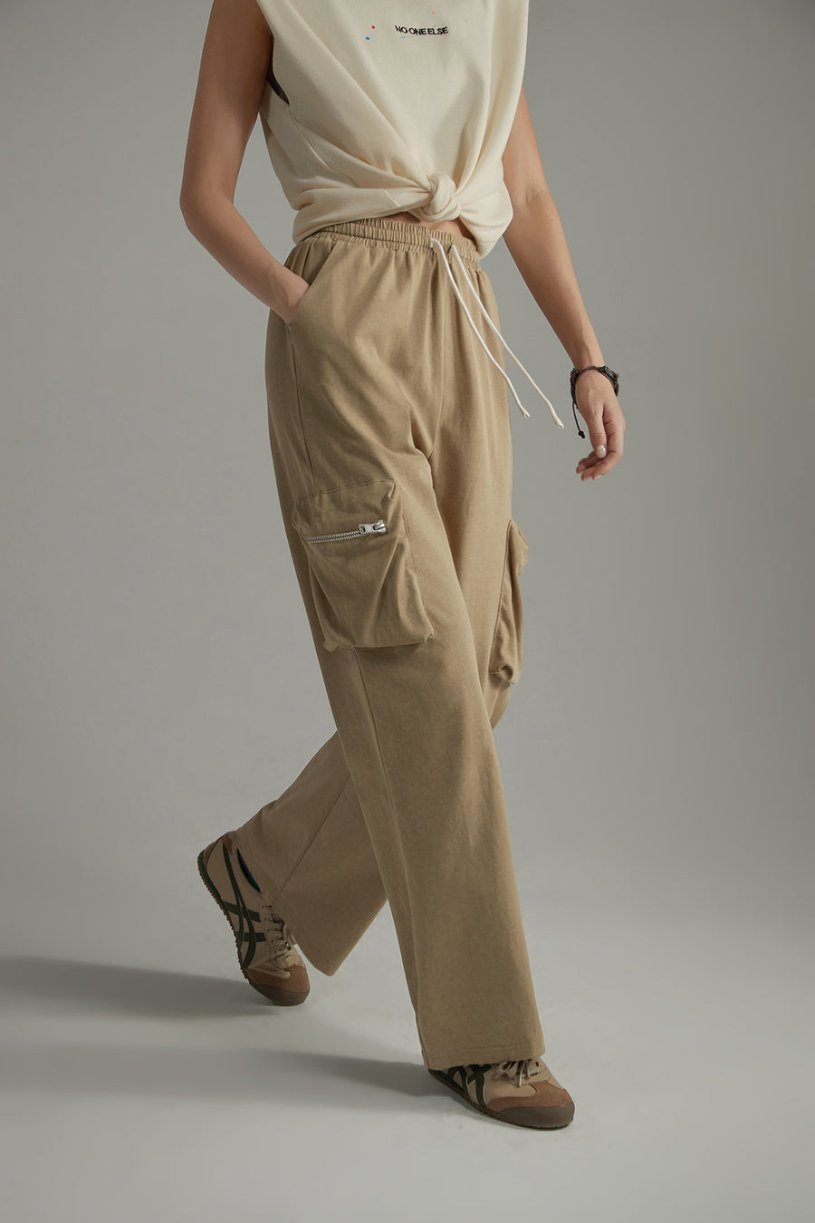 CHUU Cargo String Wide Casual Pants