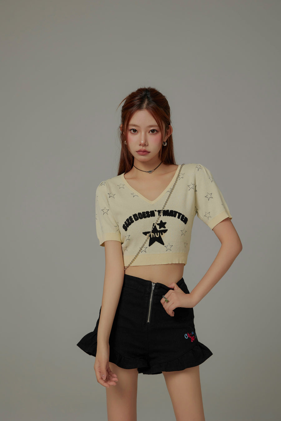 CHUU Size Doesnt Matter Chuu Star V-Neck Puff Knit Top