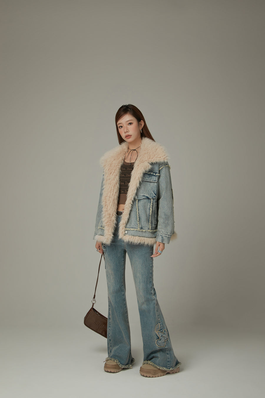 CHUU Bow Design Frayed Hem Bootcut Denim Jeans