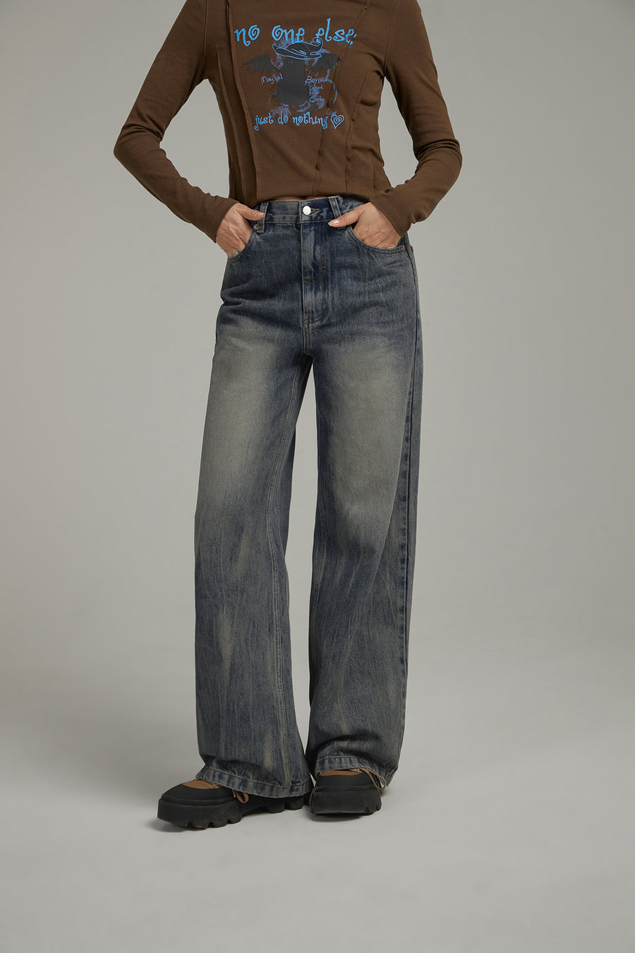 CHUU Simple Washed Wide Denim Jeans