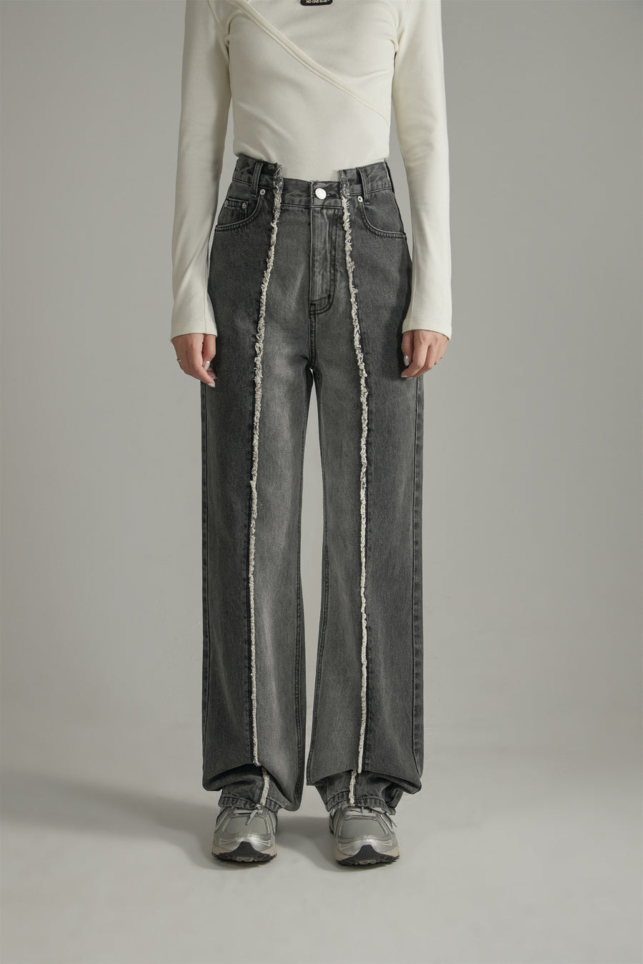 CHUU Frayed Lined Denim Jeans