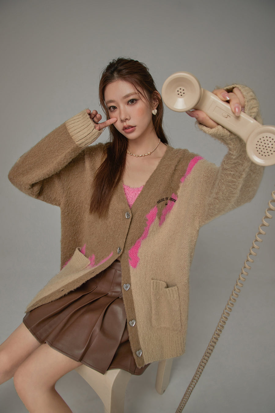 CHUU Heart Button Color Cardigan