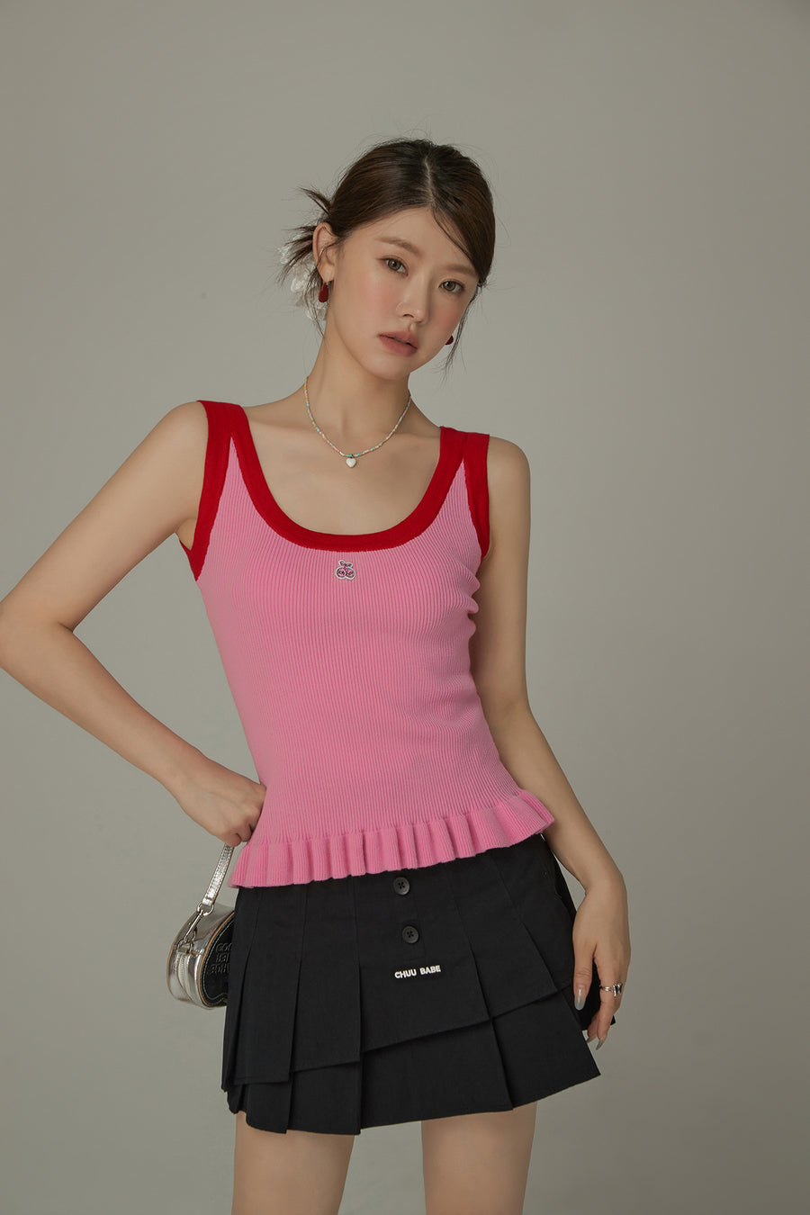 CHUU Cherry Detail Knit Sleeveless Top