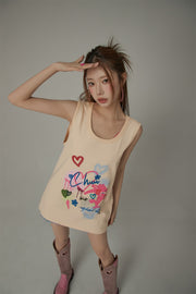 Graffiti Print U-Neck Boxy Sleeveless Top