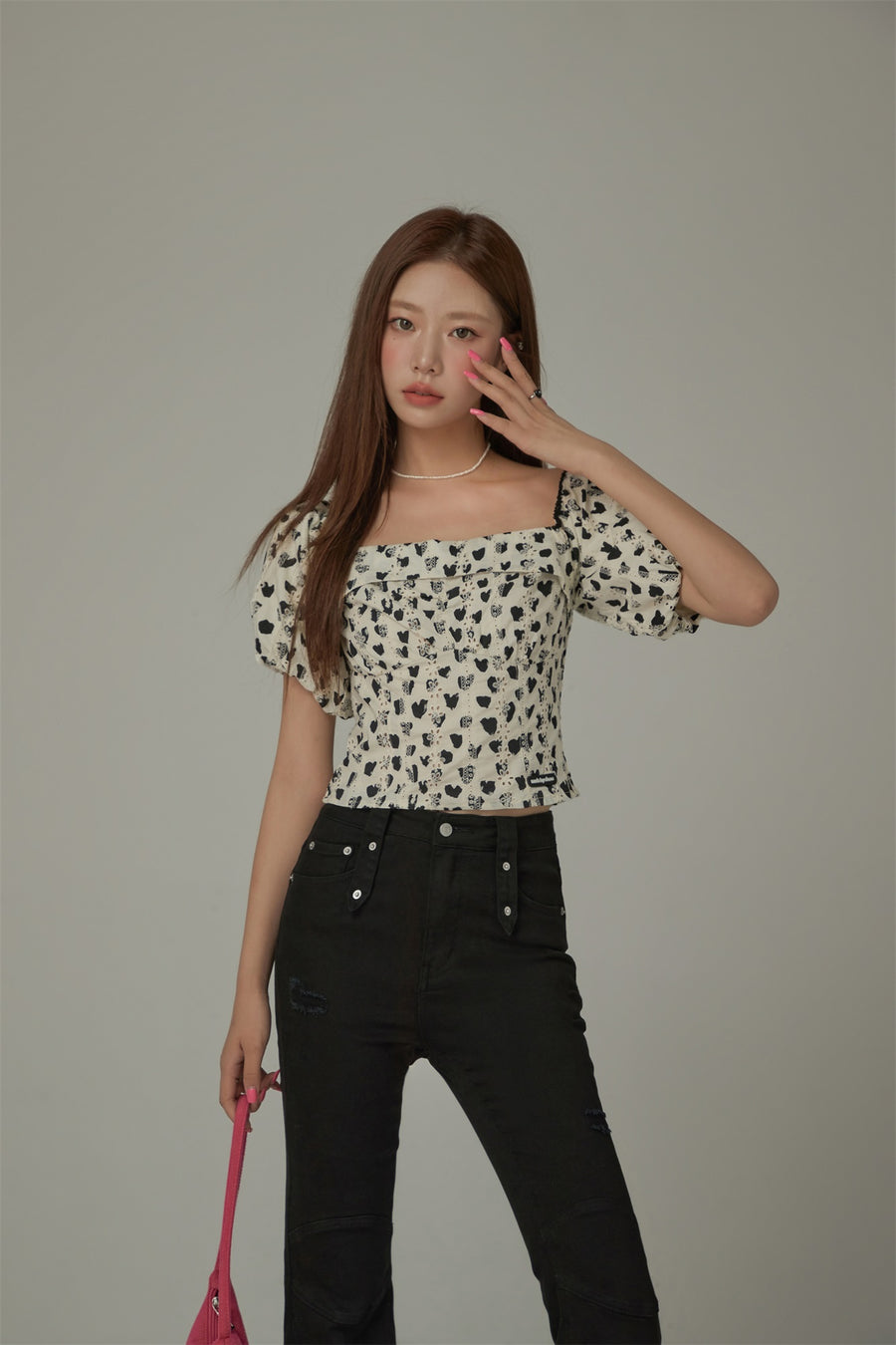 CHUU Heart Pattern Puff Sleeve Blouse