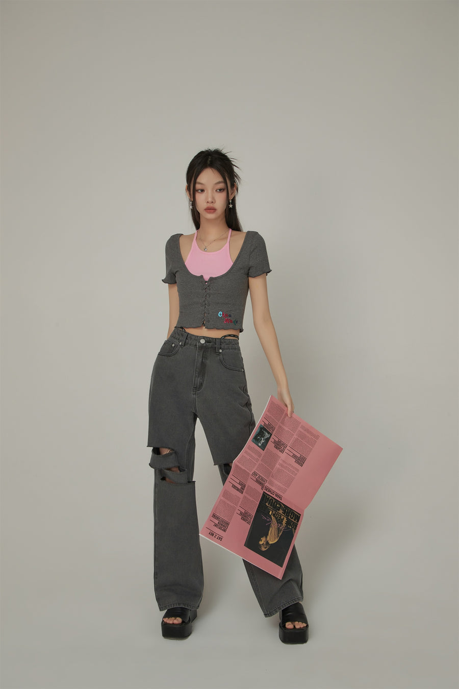 CHUU Halter Neck Eyelet Color Blocked T-Shirt