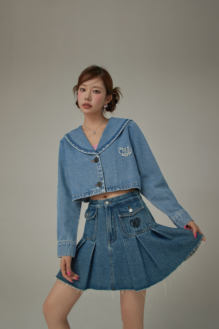 CHUU Embroidered Raw Edge Logo Sailor Denim Jacket