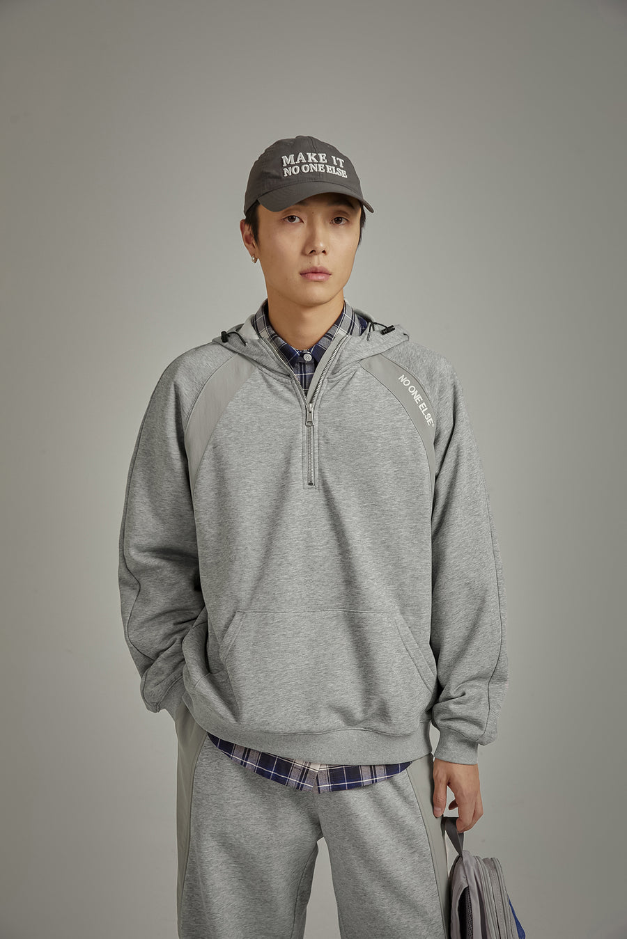 CHUU Half Zip-Up Boxy Hoodie