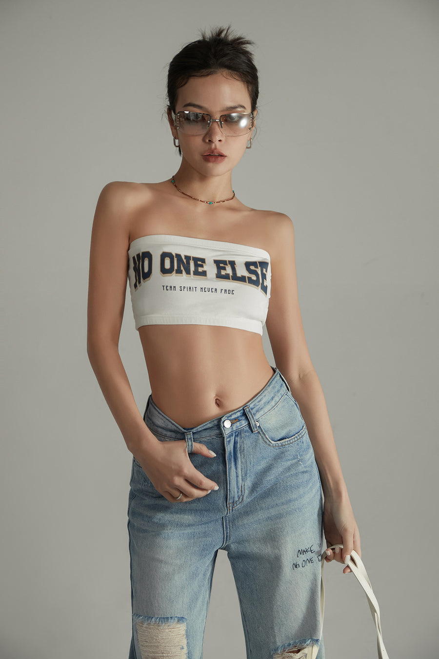 CHUU Noe Lettering Vintage Bra Tube Top