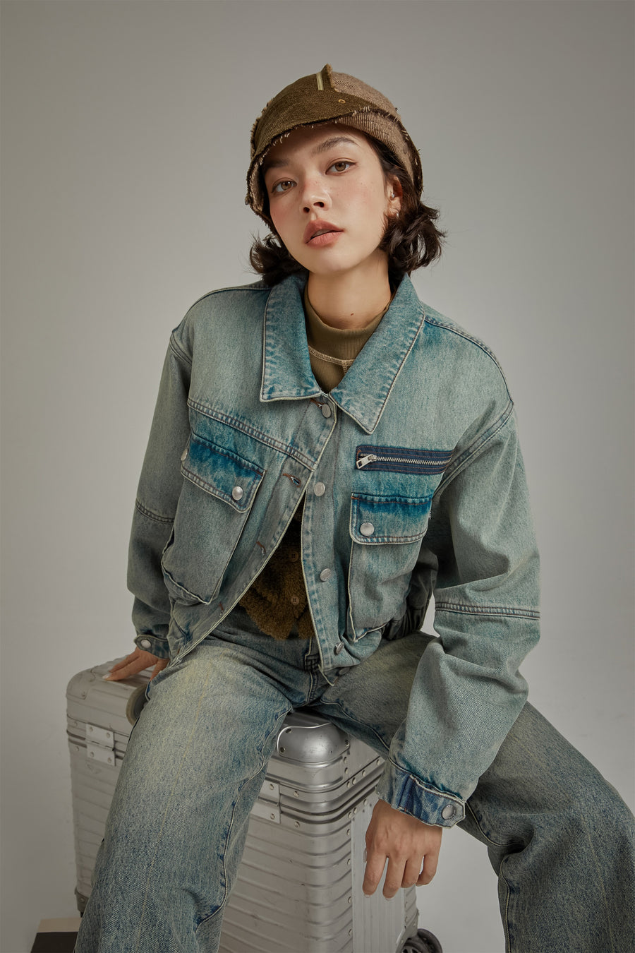 CHUU Big Pocket Denim Jacket