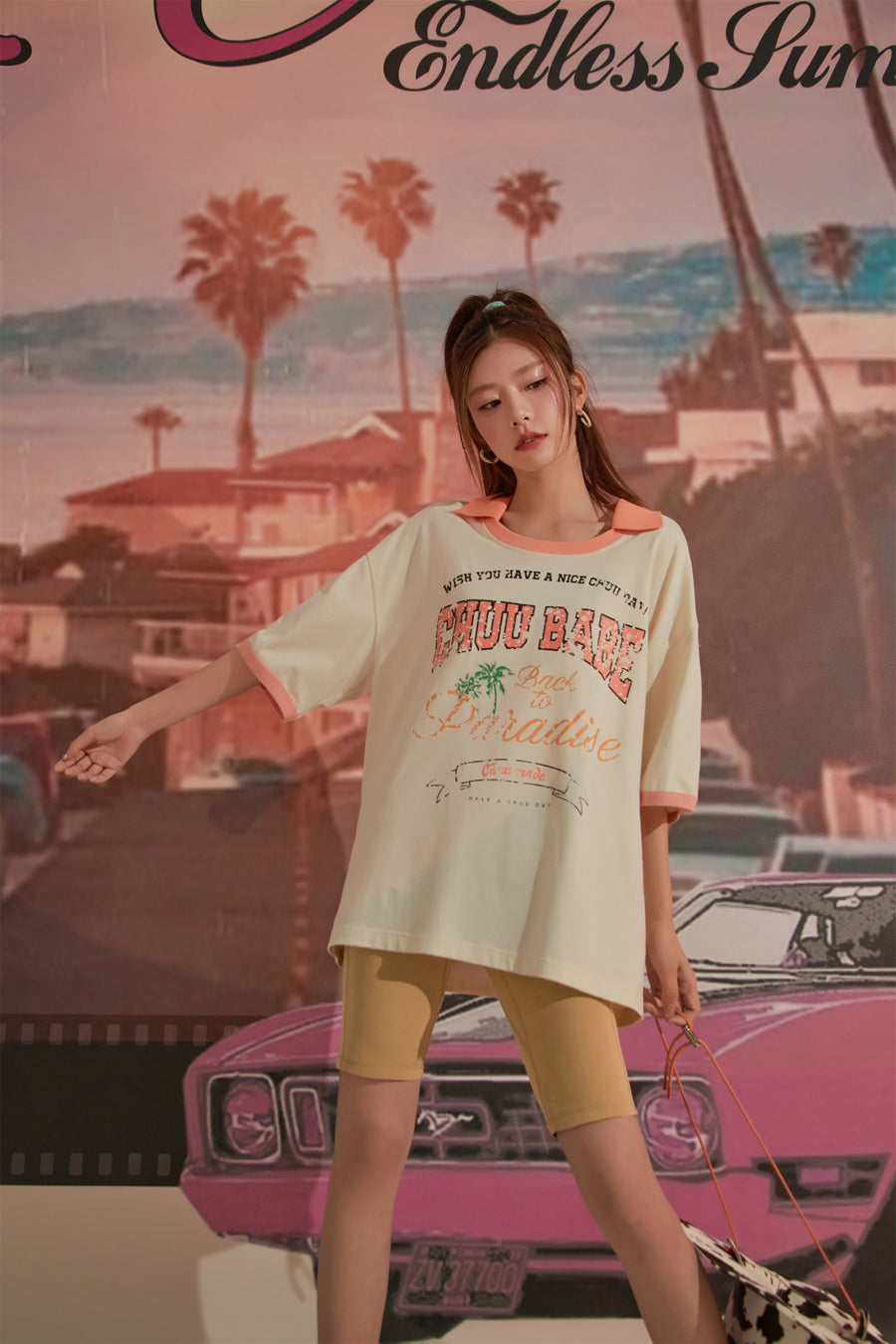 CHUU Chuu Babe Back To Paradise Color Line Neck Line Loose Fit T-Shirt