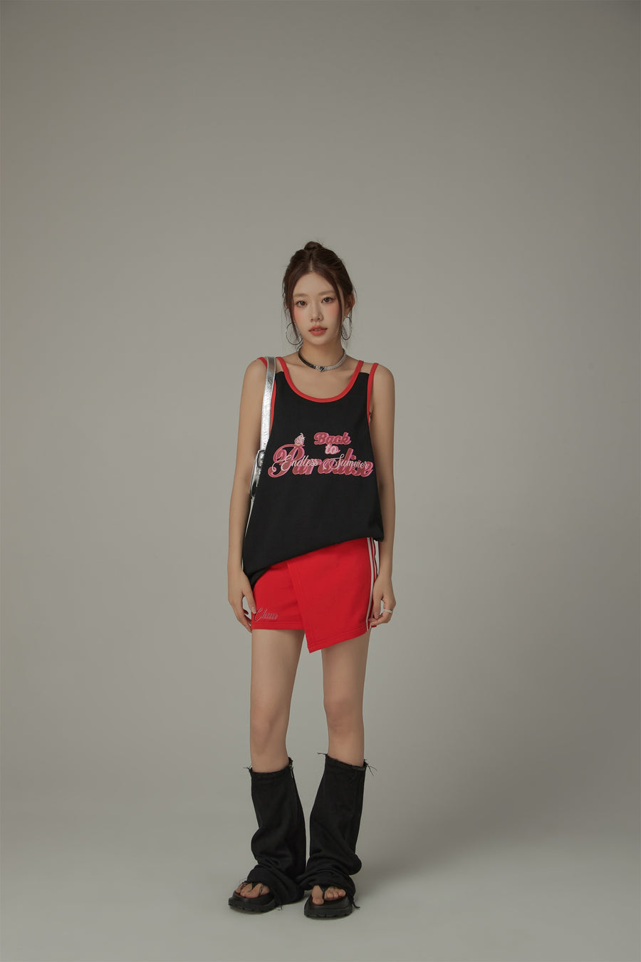 CHUU Back To Paradise Colorblocked Letter Printed Sleeveless T-Shirt