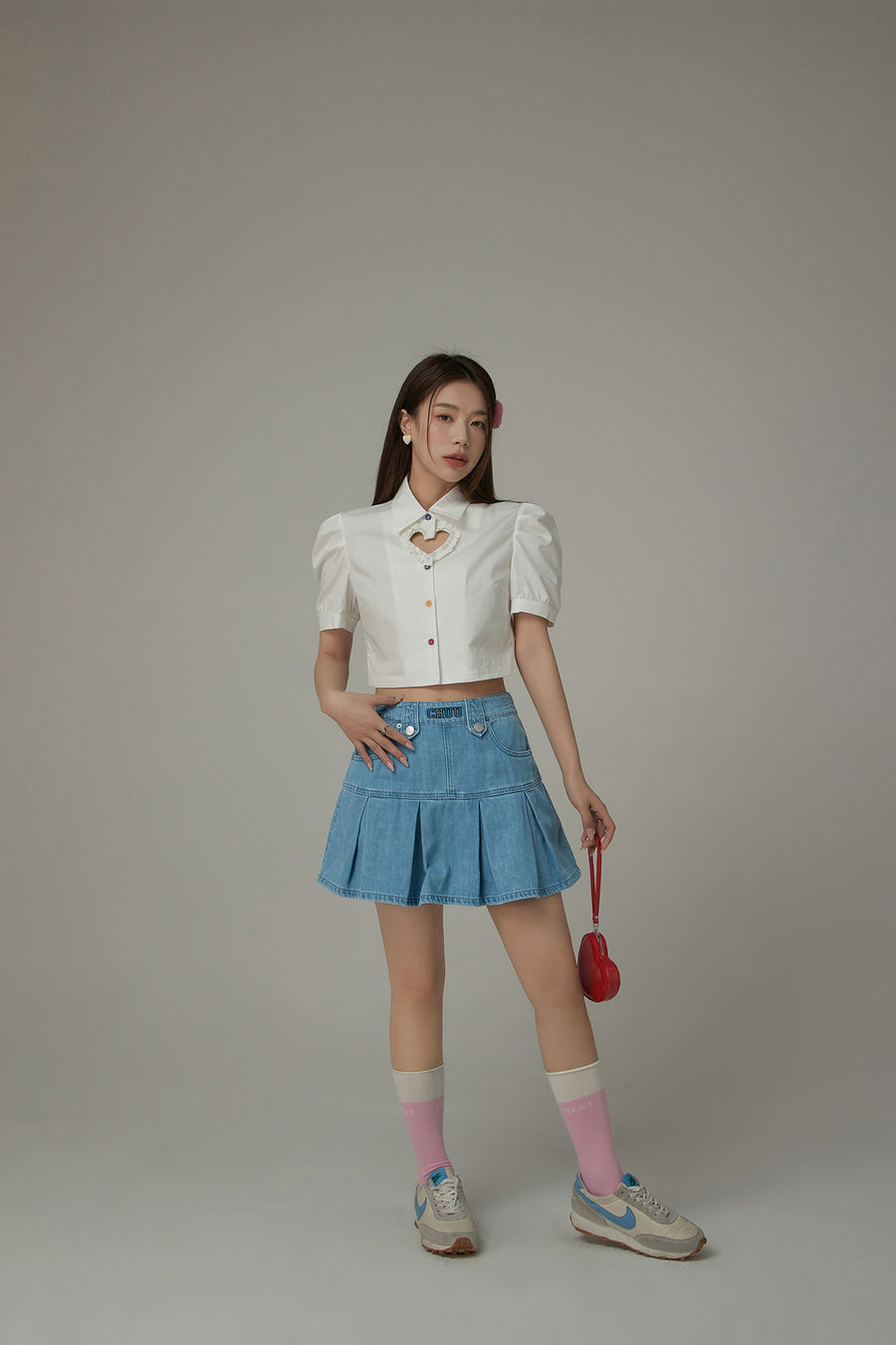 CHUU Puff Sleeve Heart Cut Out Crop Shirt