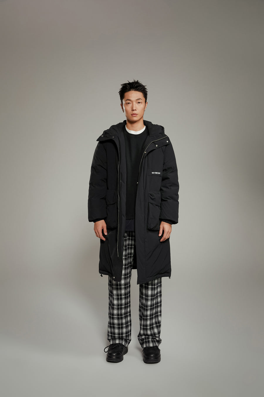 CHUU Hooded Logo Pocket Long Padded Coat