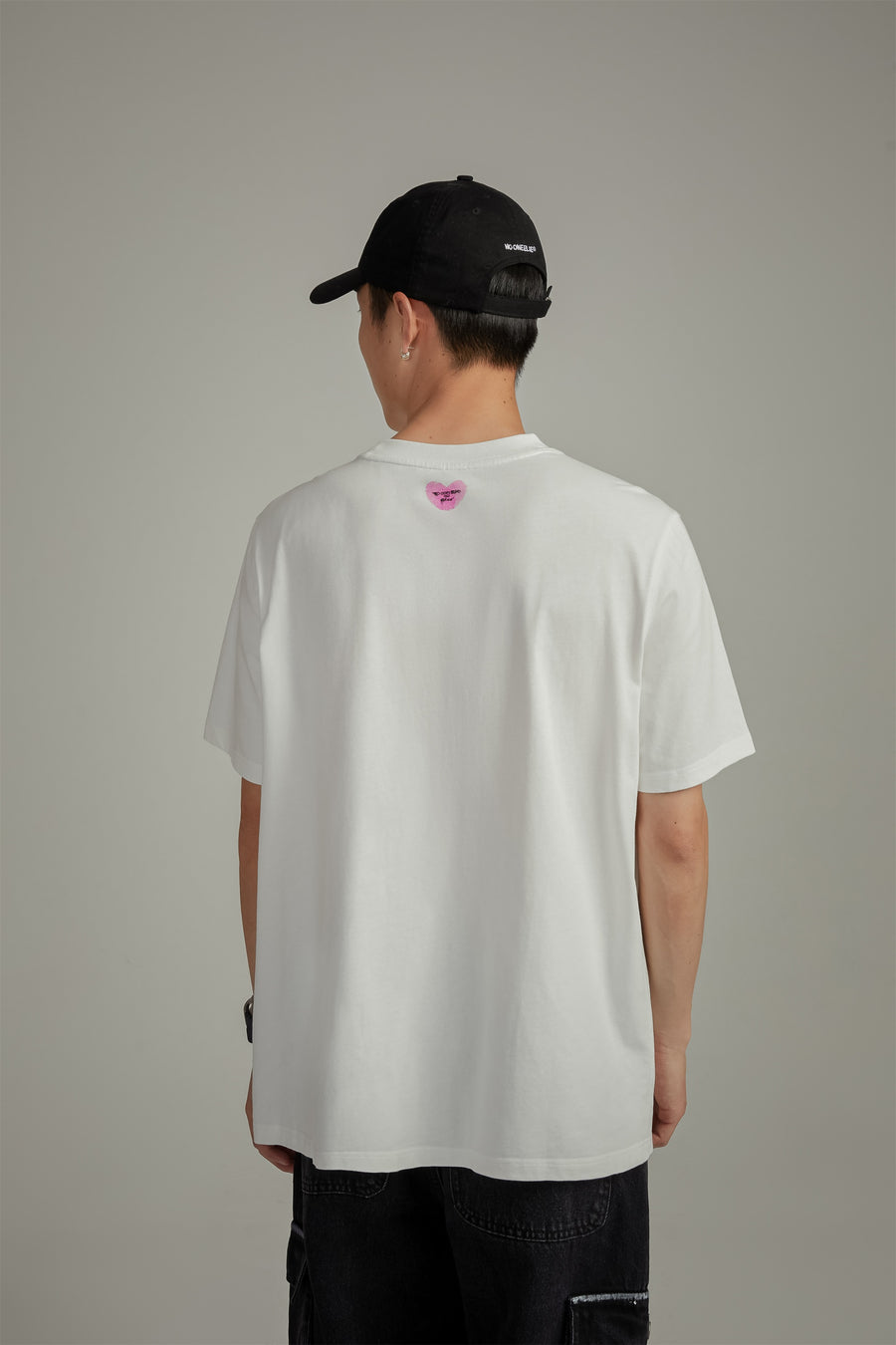 CHUU Collab Logo Heart Lettering T-Shirt