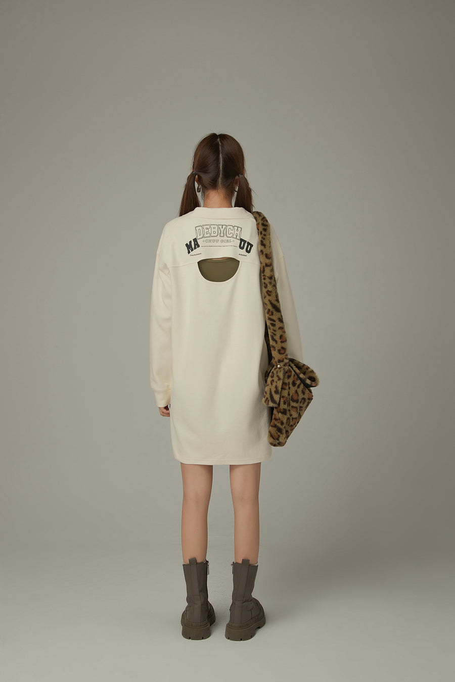 CHUU Open Collar Slit Dress