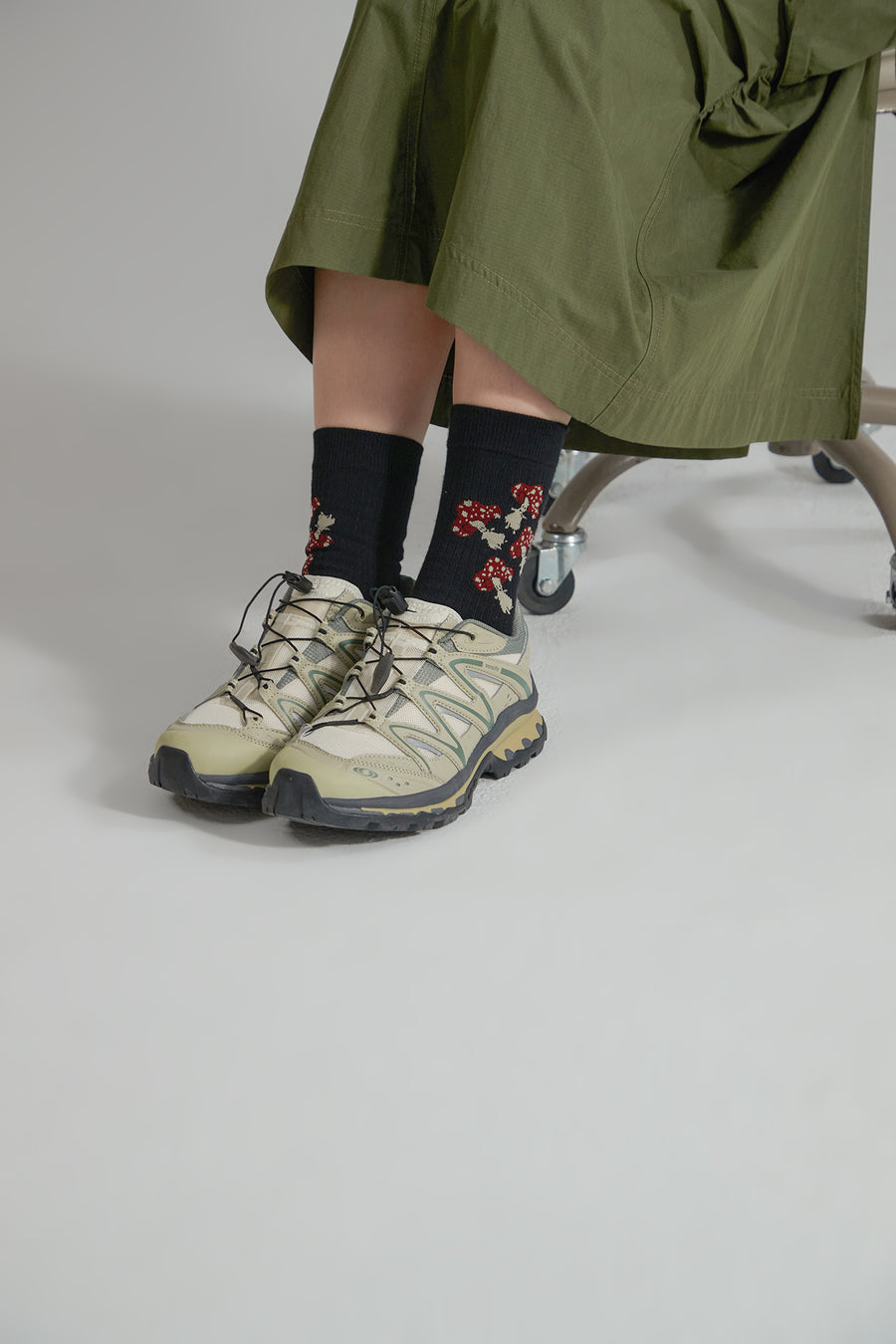 CHUU Dancing Mushroom Ankle Socks