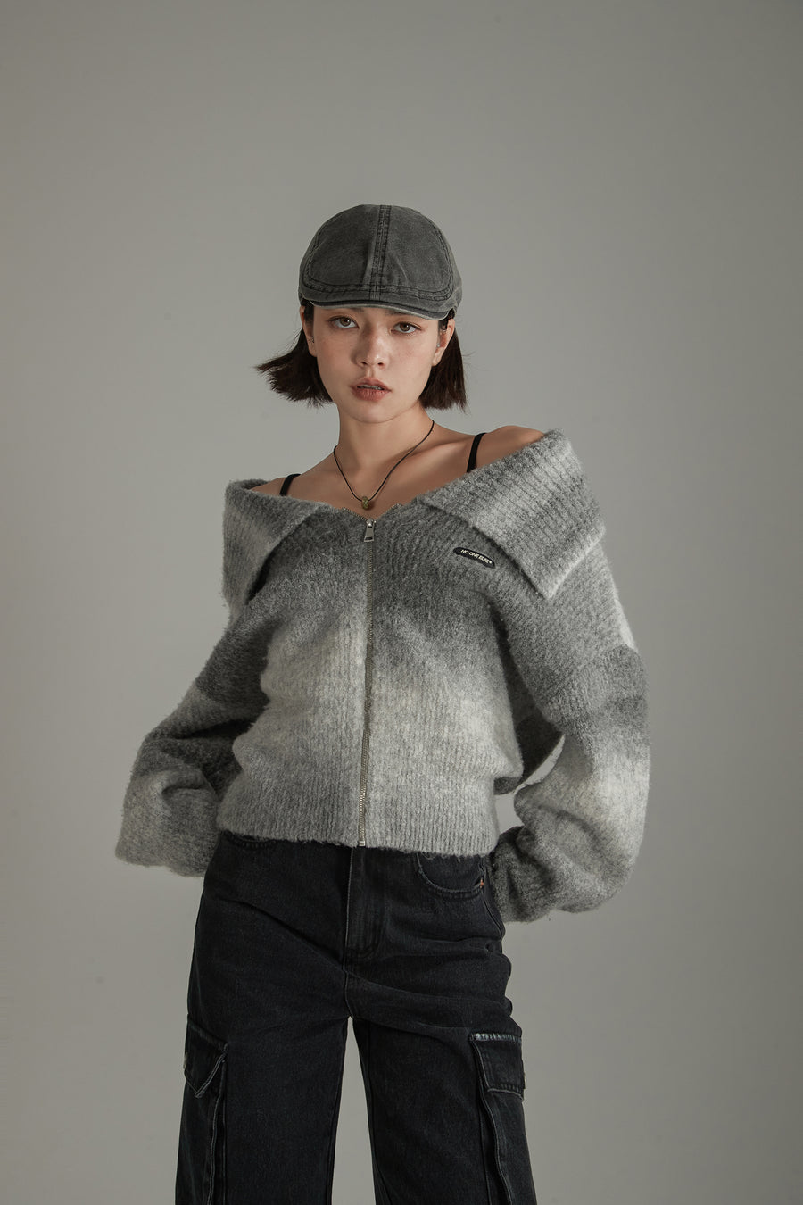 CHUU Big Collar Off The Shoulder Zip-Up Cardigan