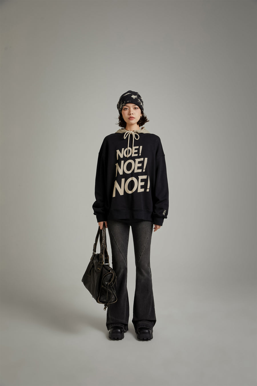 CHUU Logo Lettering Boxy Sweatshirt