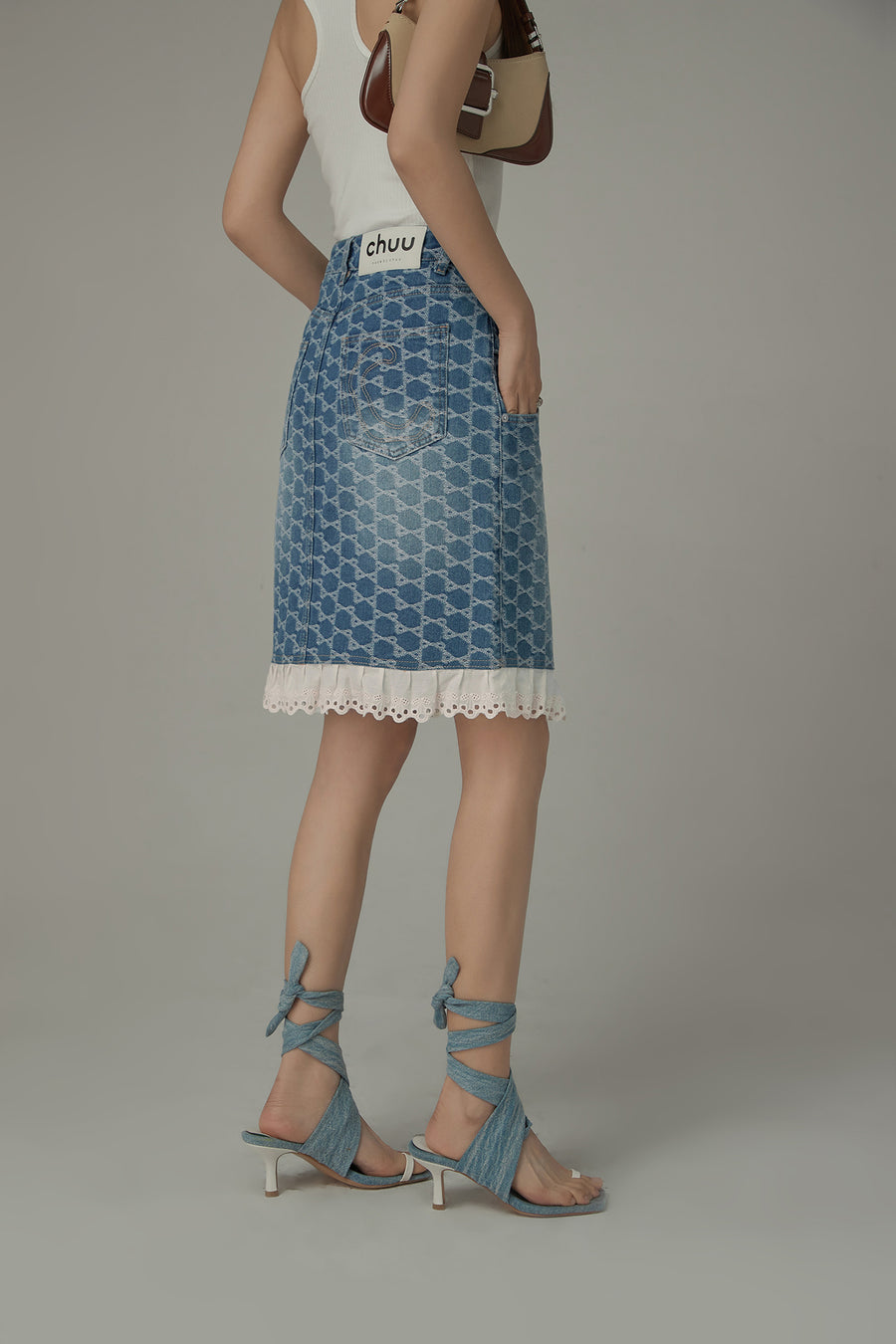 CHUU Heart Belted Lace Hem Shaped Pattern Denim Skirt