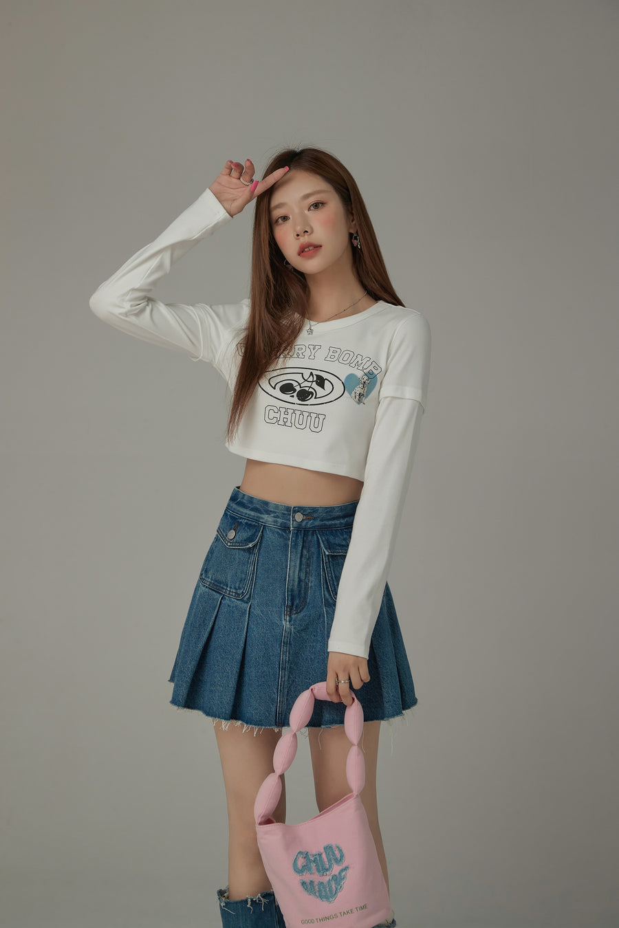 CHUU Cherry Bomb Logo Printed Cropped Long Sleeve T-Shirt