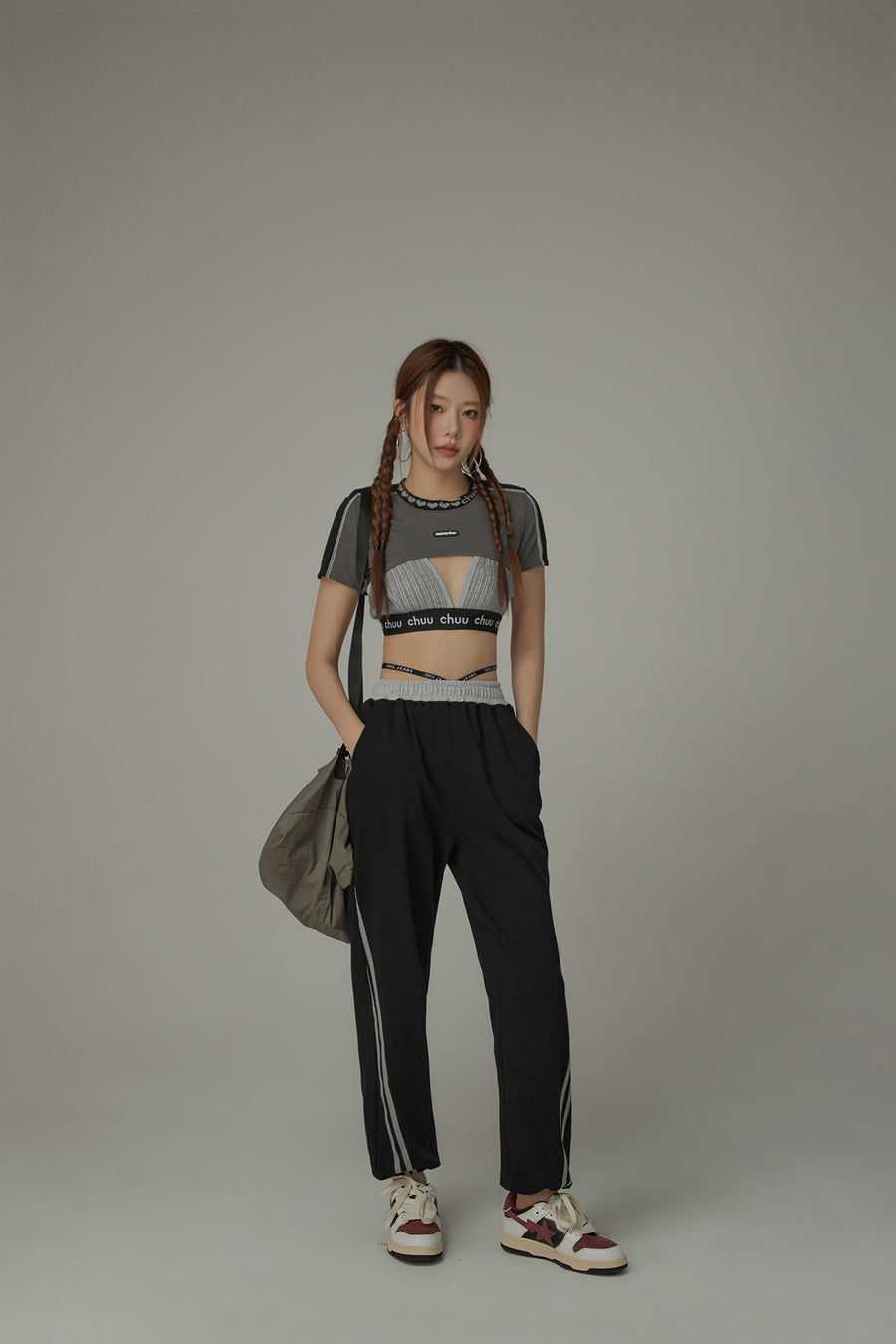 CHUU Line Side Straps Baggy Jogger Pants