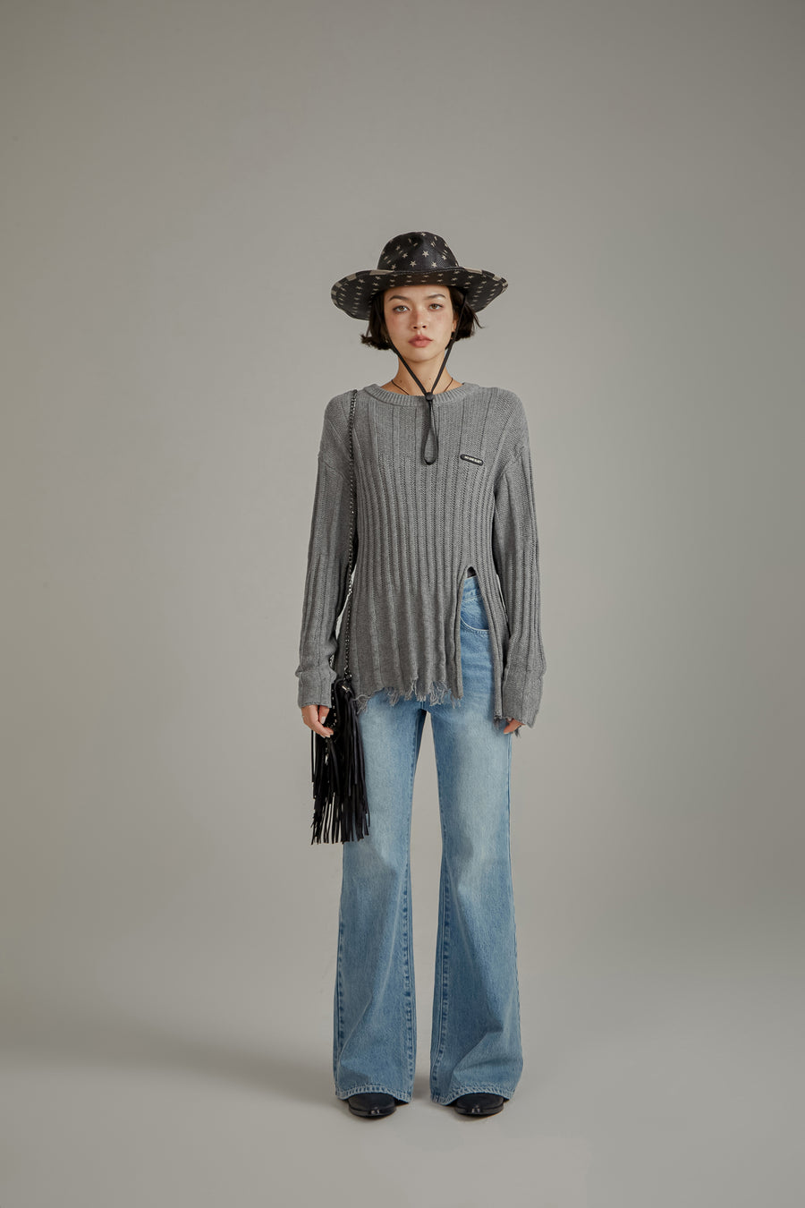 CHUU Side Front Slit Long Knit Sweater