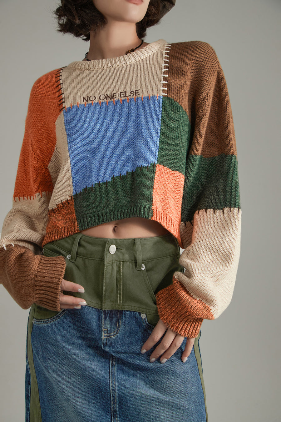 CHUU Color Patchwork Crop Knit Sweater