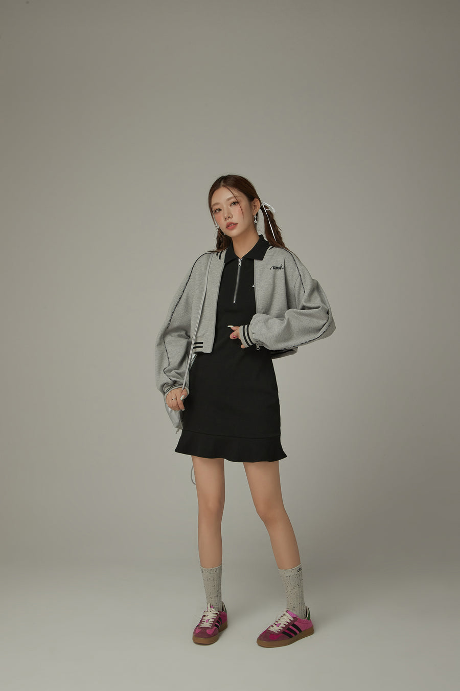 CHUU Polo Neck Embroidered Dress