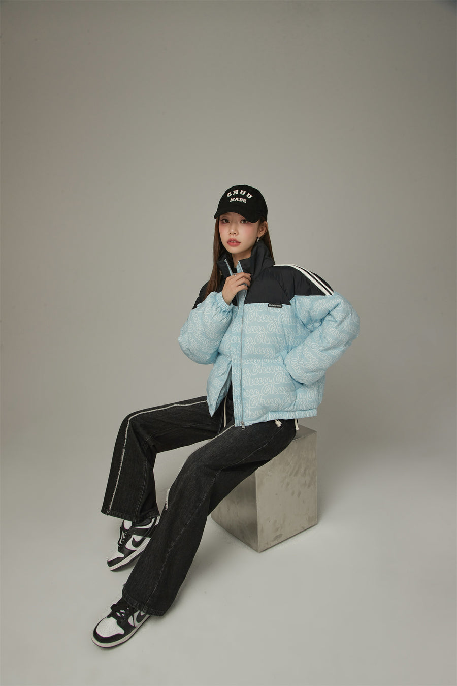 CHUU Color Combination Lettering Padded Jacket