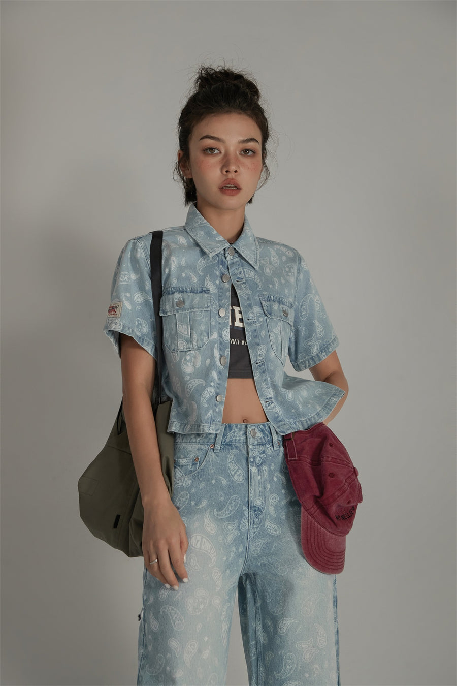 CHUU Logo Paisley Pocket Denim Semi Cropped Shirt Jacket