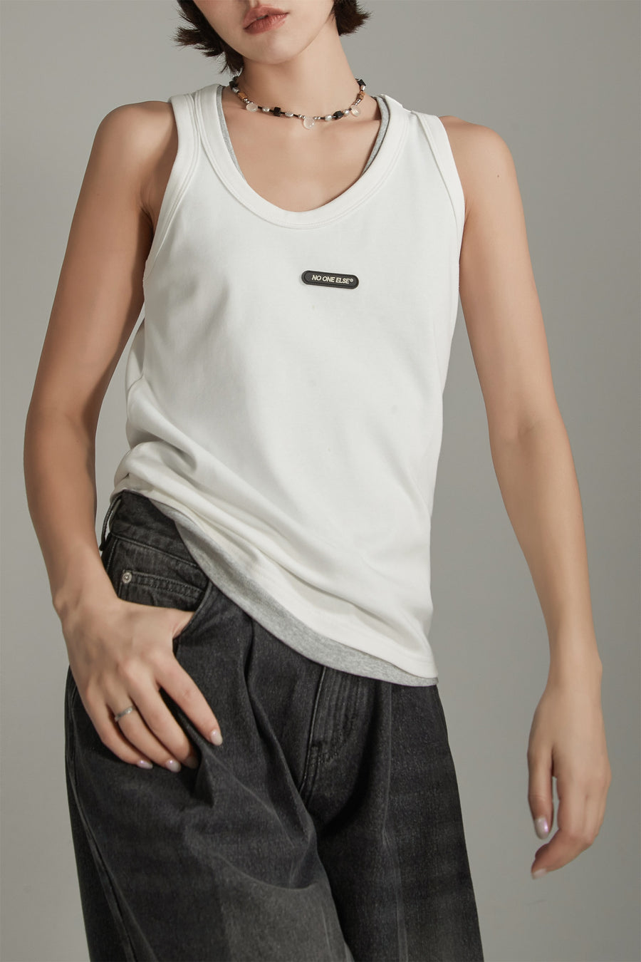 CHUU Basic Simple Sleeveless T-Shirt