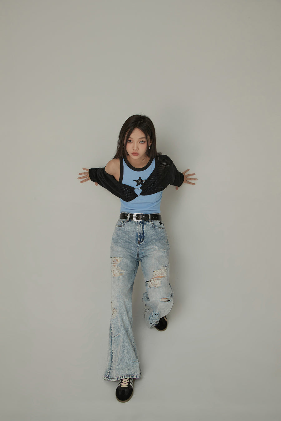 CHUU Distressed Straight Wide-Leg Denim Jeans