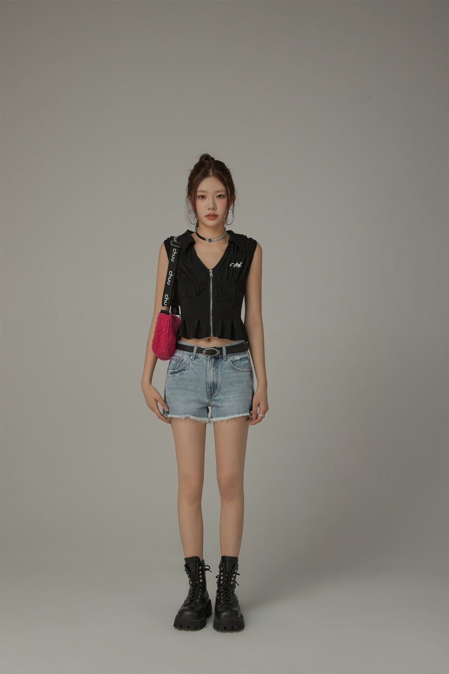 CHUU Fringed Hem Side Zippers Denim Shorts