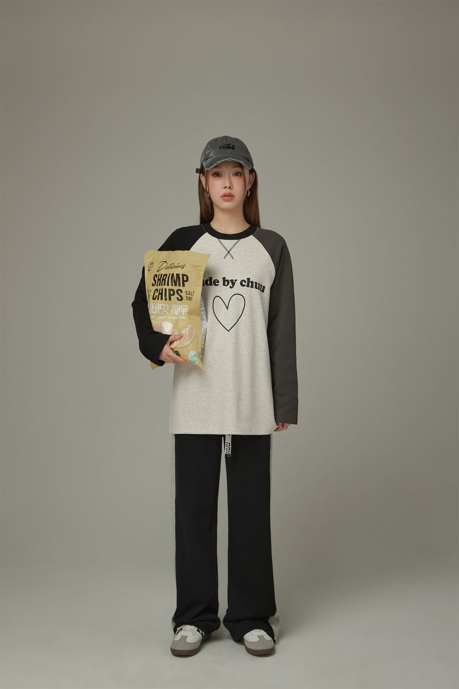 CHUU Logo Heart Color Long Sleeve T-Shirt