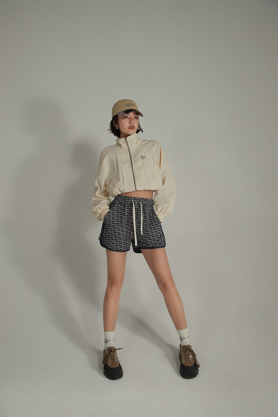 CHUU Letter Fully Printed Casual Drawstring Shorts