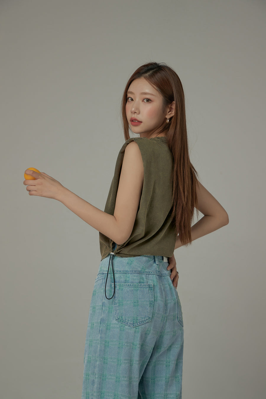 CHUU Side Strings Sleeveless Sporty Top