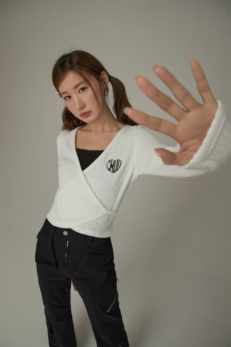 CHUU Heart Chuu Wrap Long Sleeves Cardigan