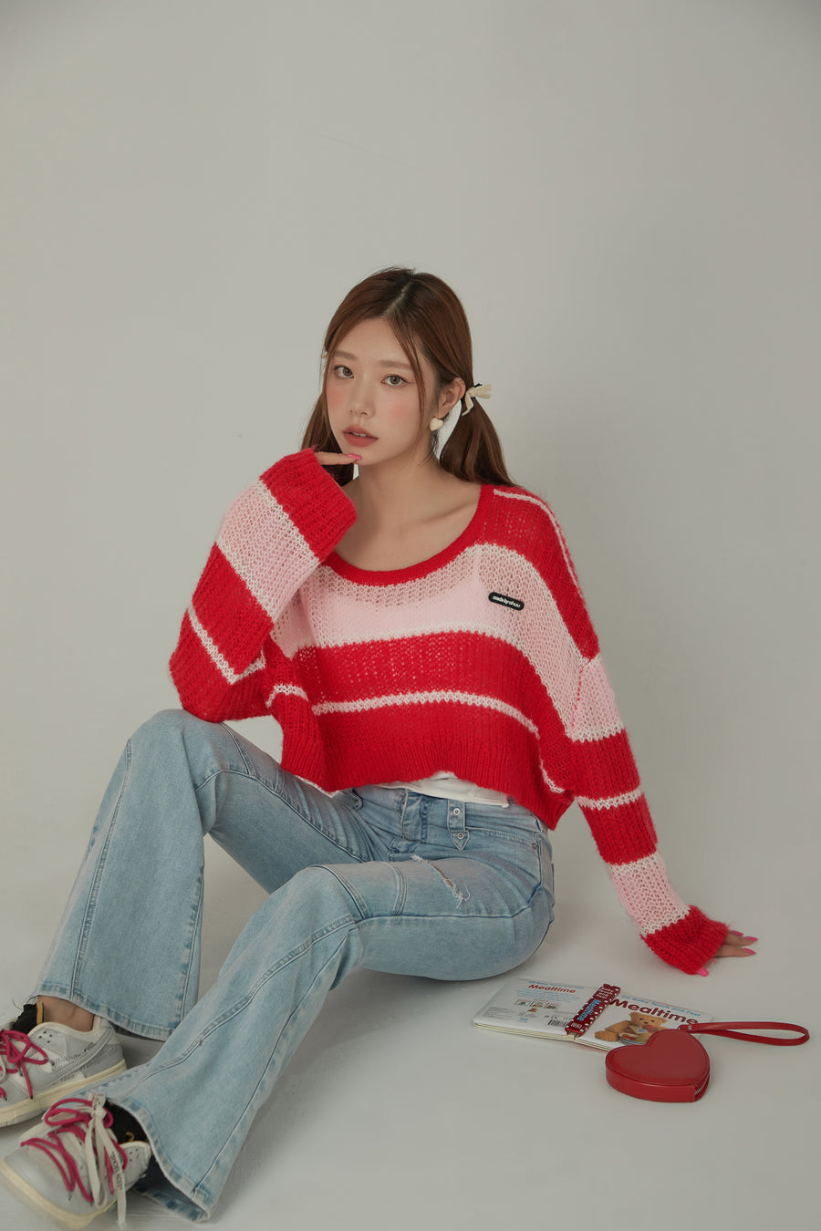 CHUU Color Combination Striped Cropped Knit Sweater